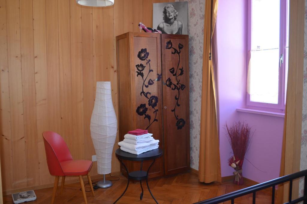 Chambres D'Hotes Le Passiflore レ・プルネ エクステリア 写真